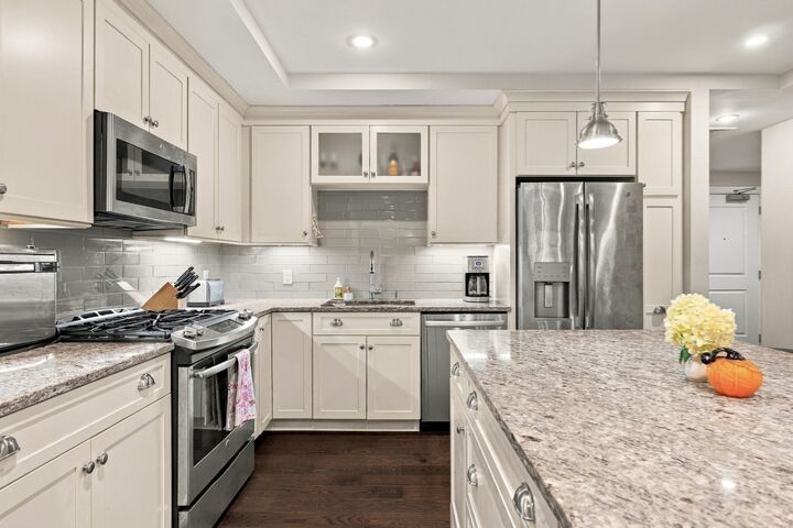 Property Photo:  201 Elliott St 407  MA 01915 