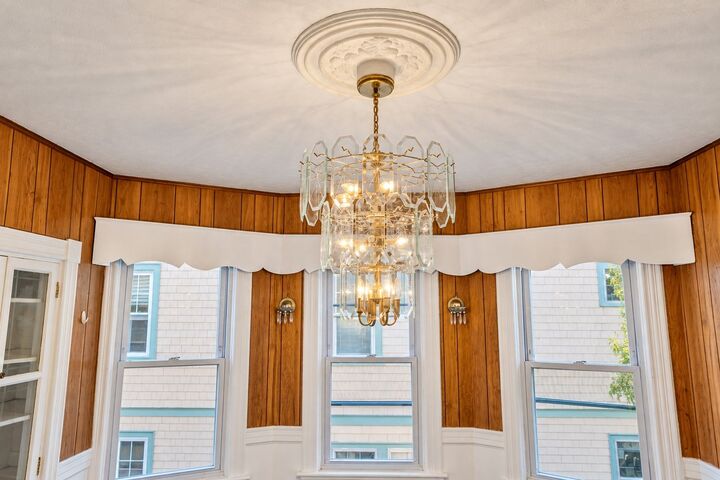 Property Photo:  302 Columbia St 2  MA 02141 