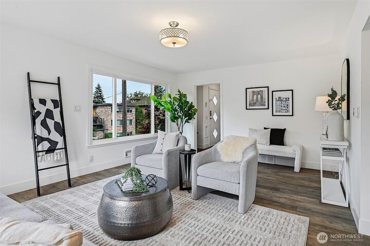 Property Photo: 1512 6th Avenue W WA 98119