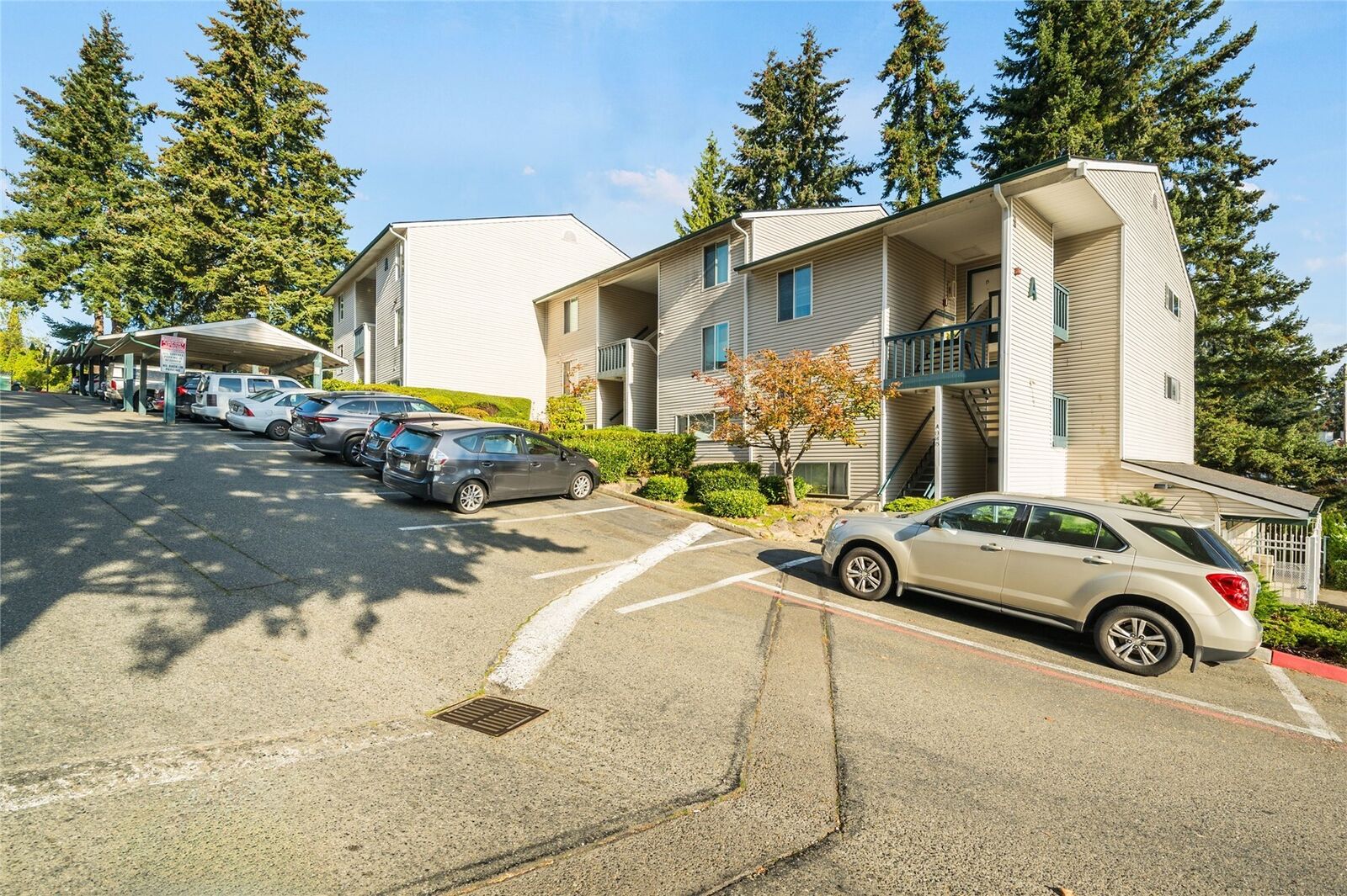 Property Photo: 17431 Ambaum Boulevard S A6 WA 98148