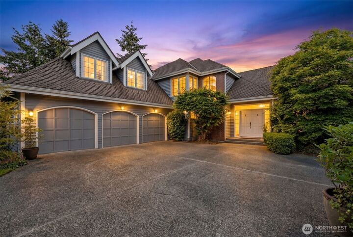 Property Photo: 408 SW 336th Court WA 98023