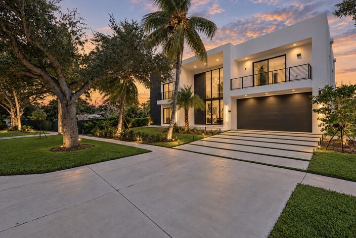 Property Photo: 4730 NE 22nd Avenue FL 33064