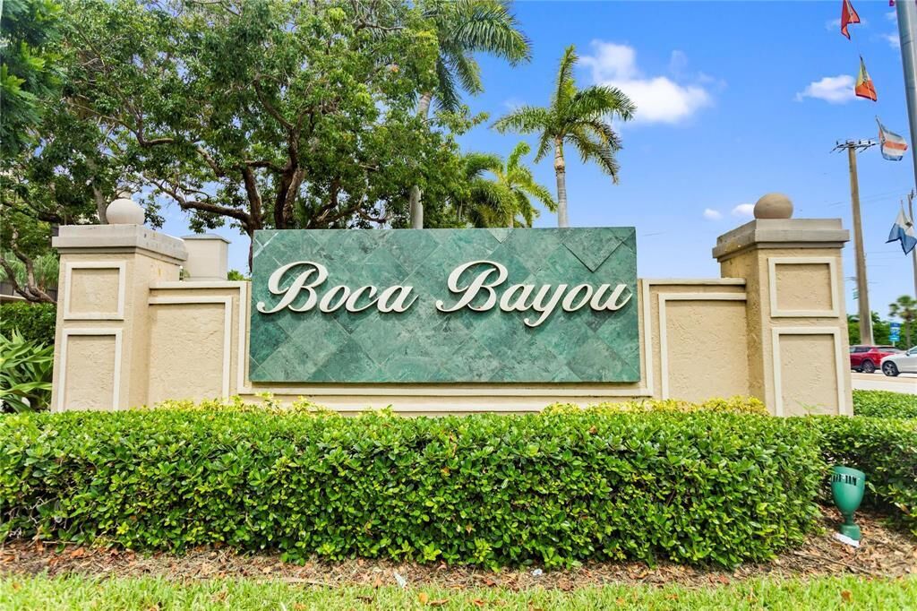 Property Photo:  17 Royal Palm Way 6010  FL 33432 