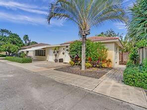 Property Photo: 500 NE 25th Street 2 FL 33305