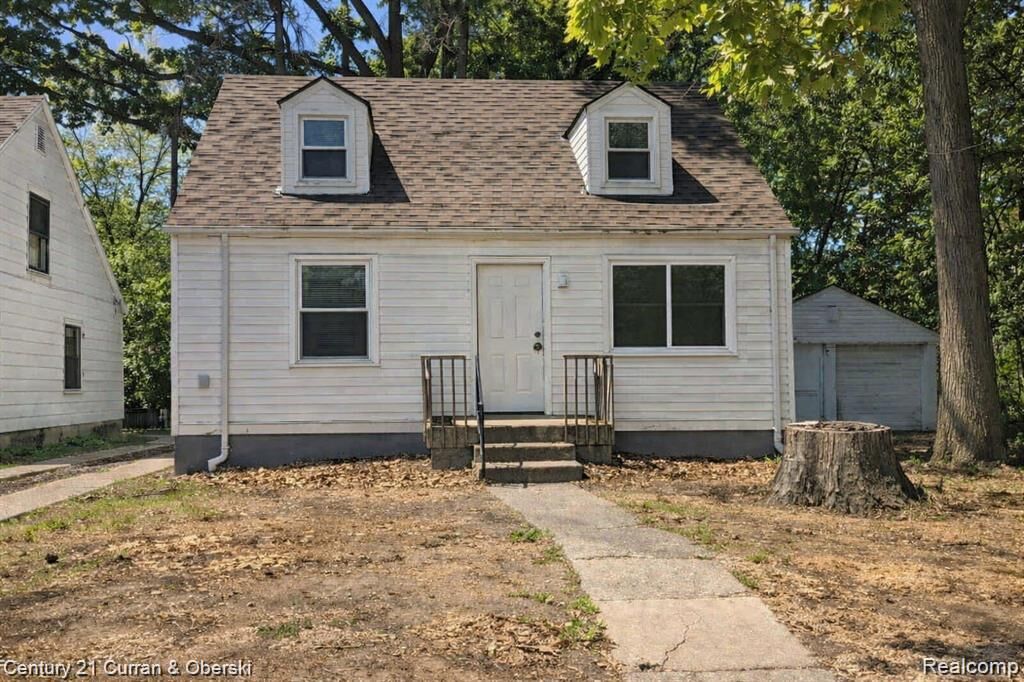 Property Photo:  19719 Ferguson St Street  MI 48235 