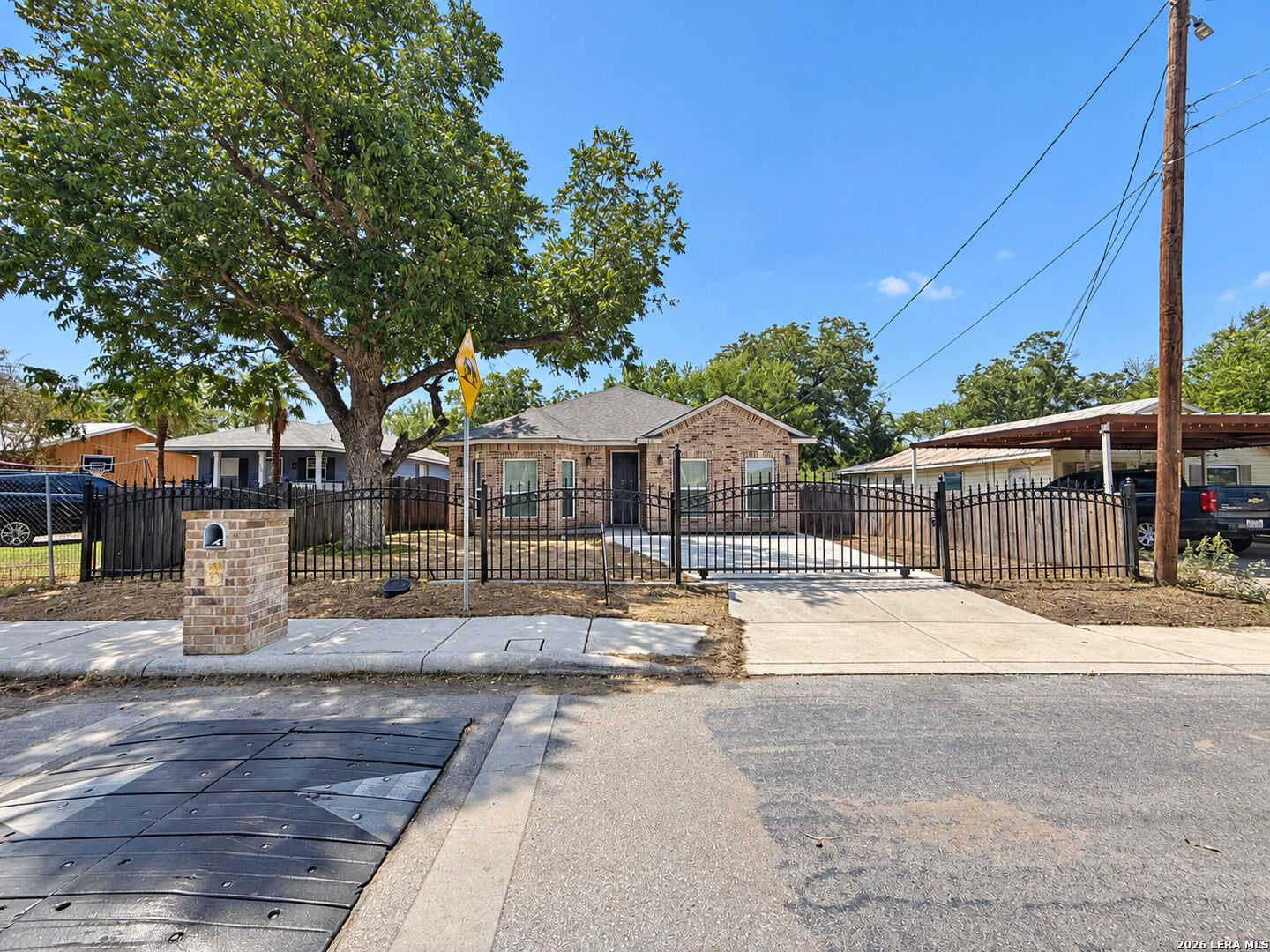 Property Photo: 138 Wainwright St TX 78211