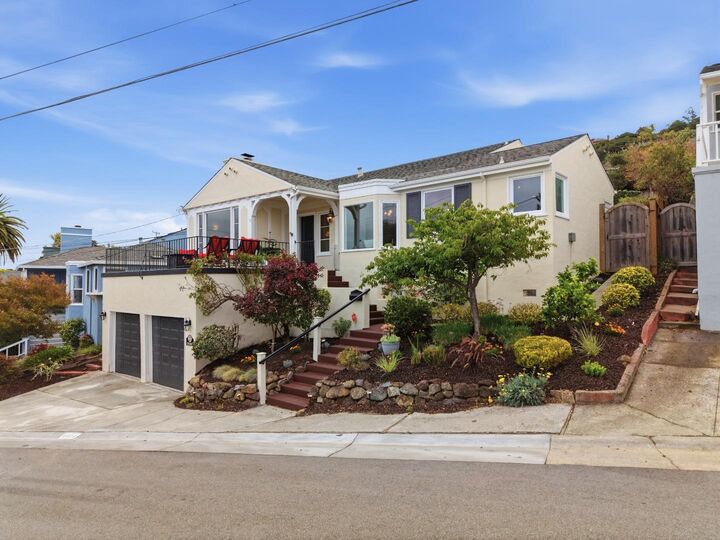 Property Photo:  4024 Bayview Avenue  CA 94403 