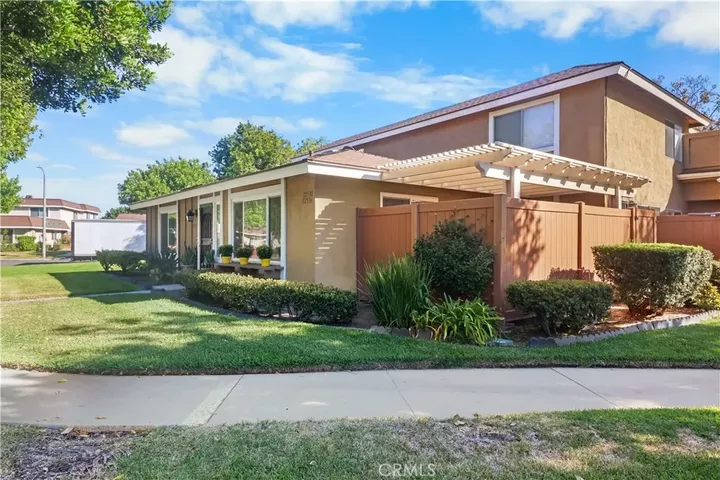 Property Photo:  12532 Vicente Pl  CA 90703 
