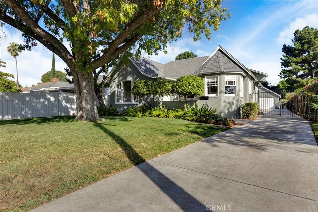 Property Photo:  14127 Lemay  CA 91405 