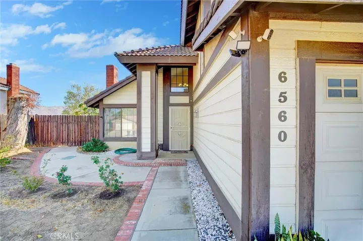 Property Photo: 6560 Hemingway CA 92506