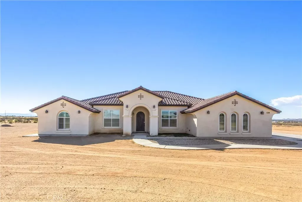 Property Photo:  11386 Tujunga  CA 92308 