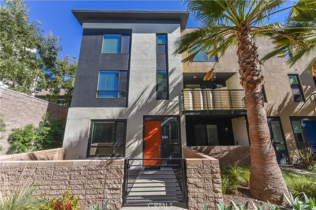Property Photo:  2870 N Glassell Street  CA 92865 