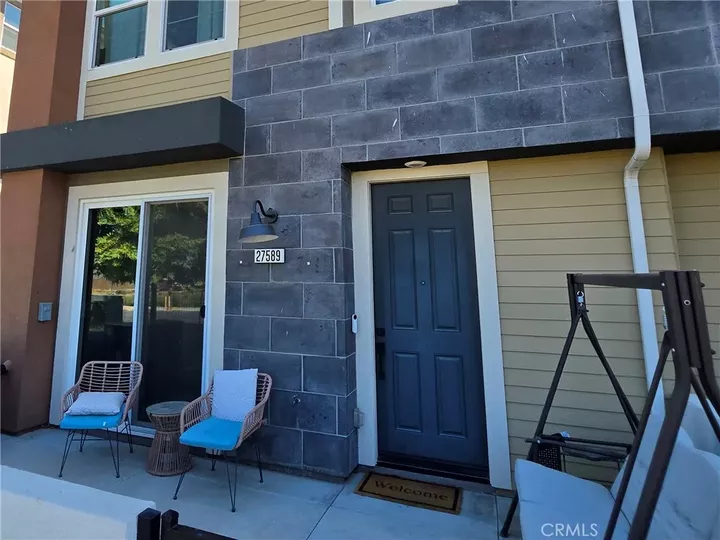 Property Photo: 27589 Sanctuary Court CA 91381