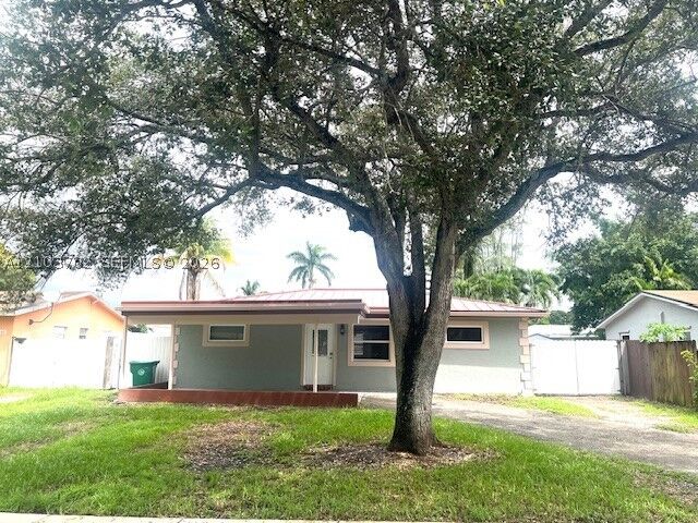 Property Photo: 4150 SW 56th Ter FL 33314