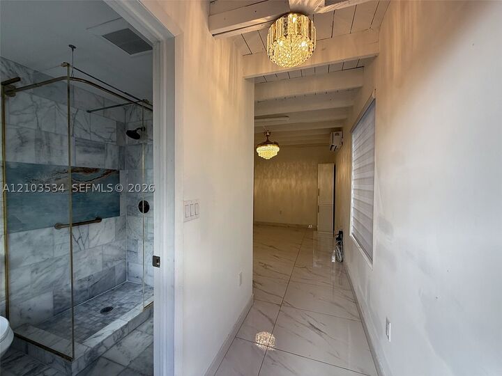 Property Photo:  721 Lenox Av 1  FL 33139 