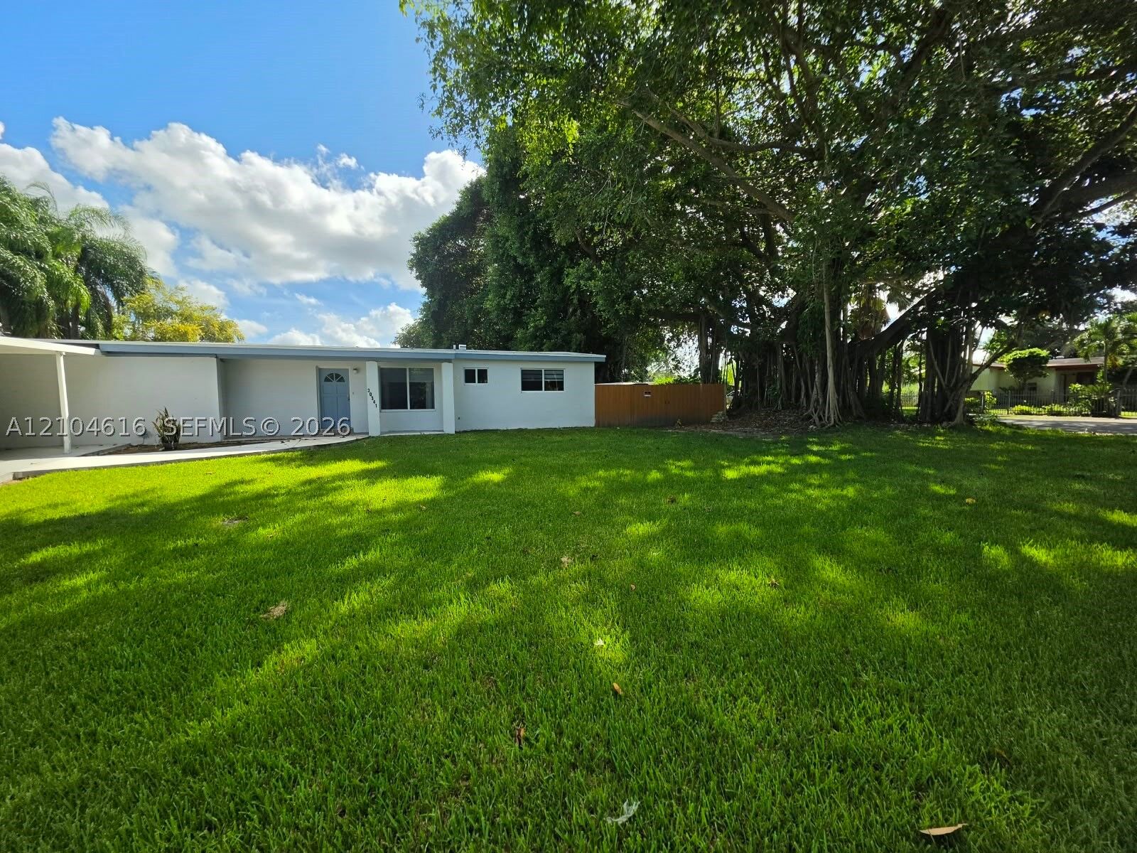 Property Photo: 30341 SW 171st Ave FL 33030