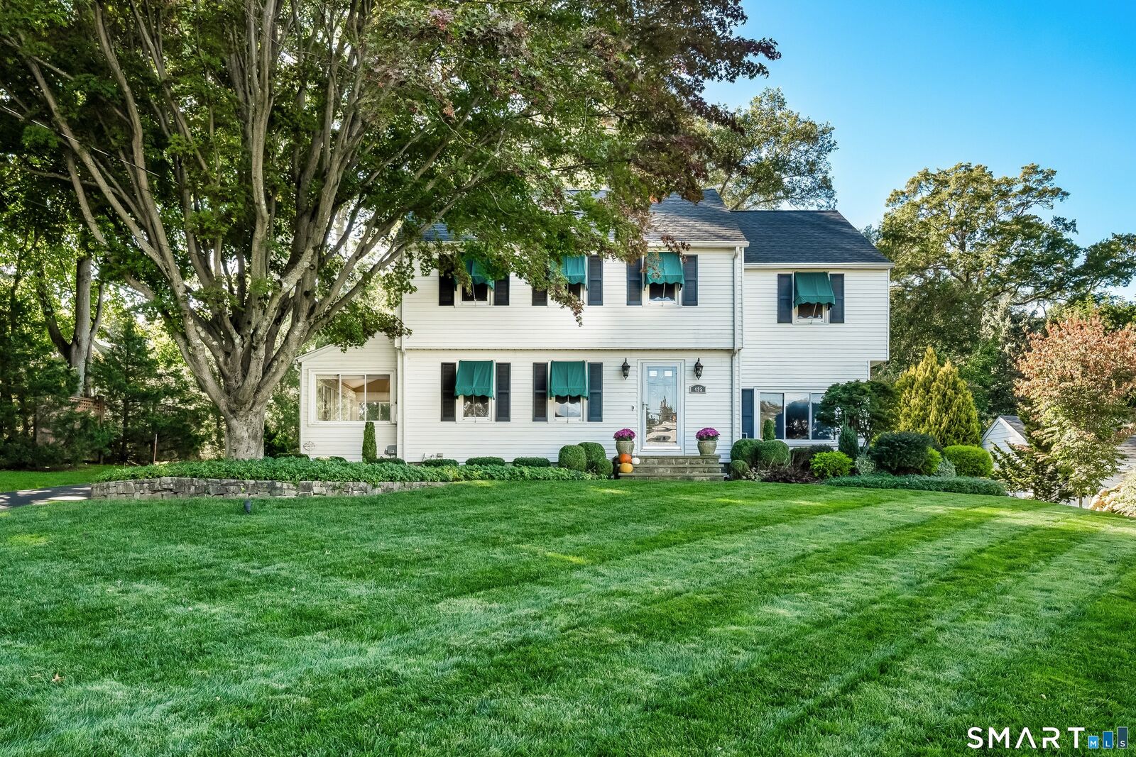 Property Photo: 495 Cutspring Road CT 06614