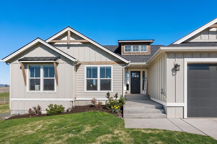Property Photo:  13915 W Lincoln Rd  WA 99224 