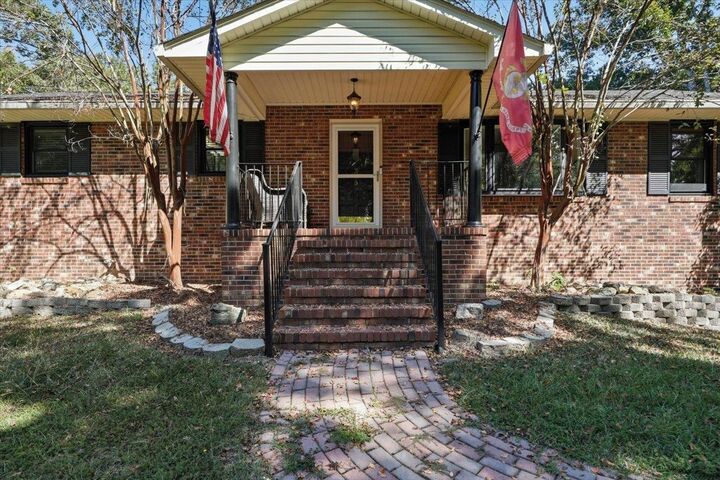 Property Photo: 305 Stewart Road SC 29306