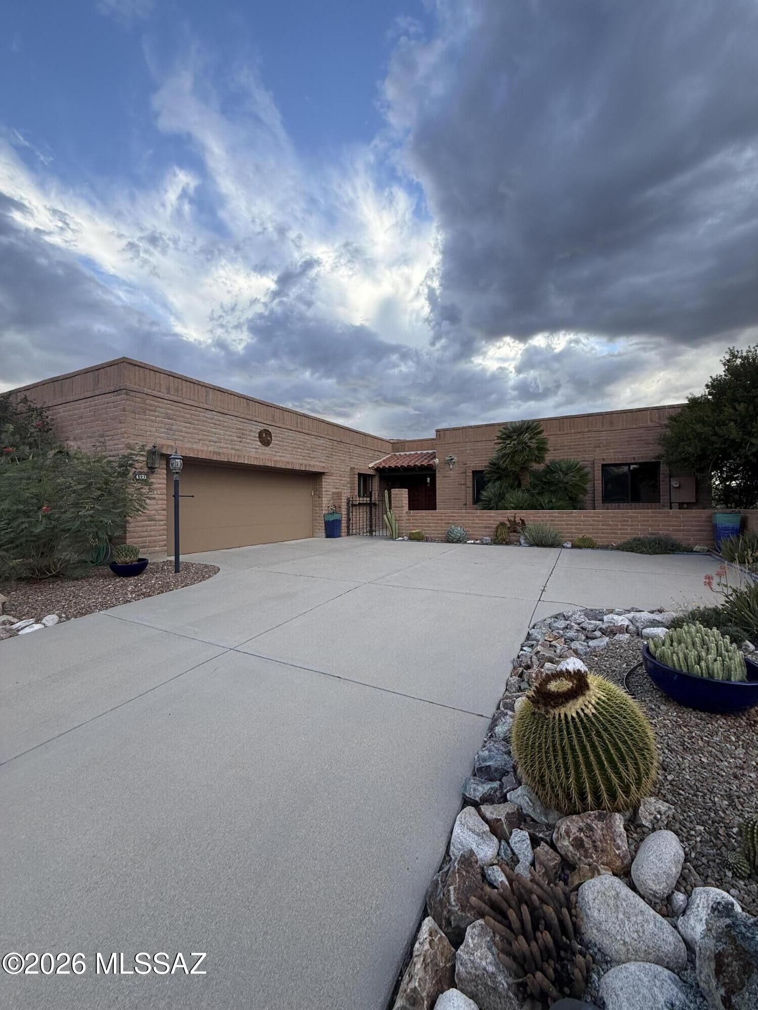 Property Photo:  4121 N Camino Ferreo  AZ 85750 