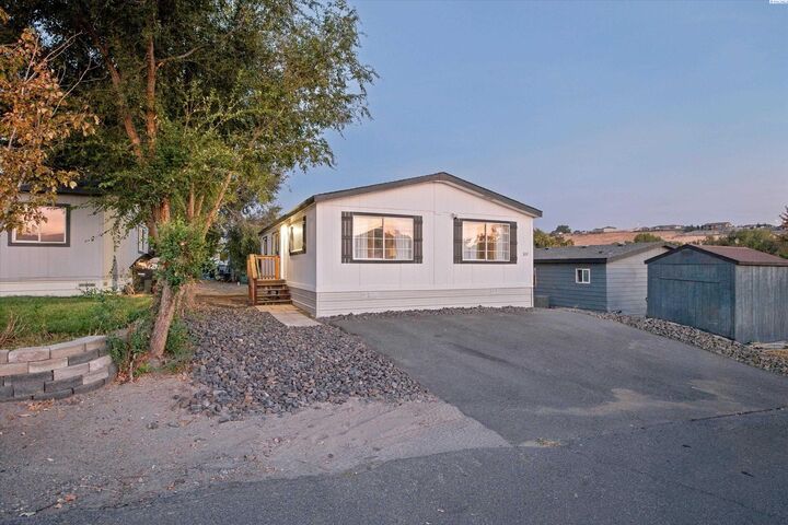 Property Photo: 332 Buckwheat Court WA 99353