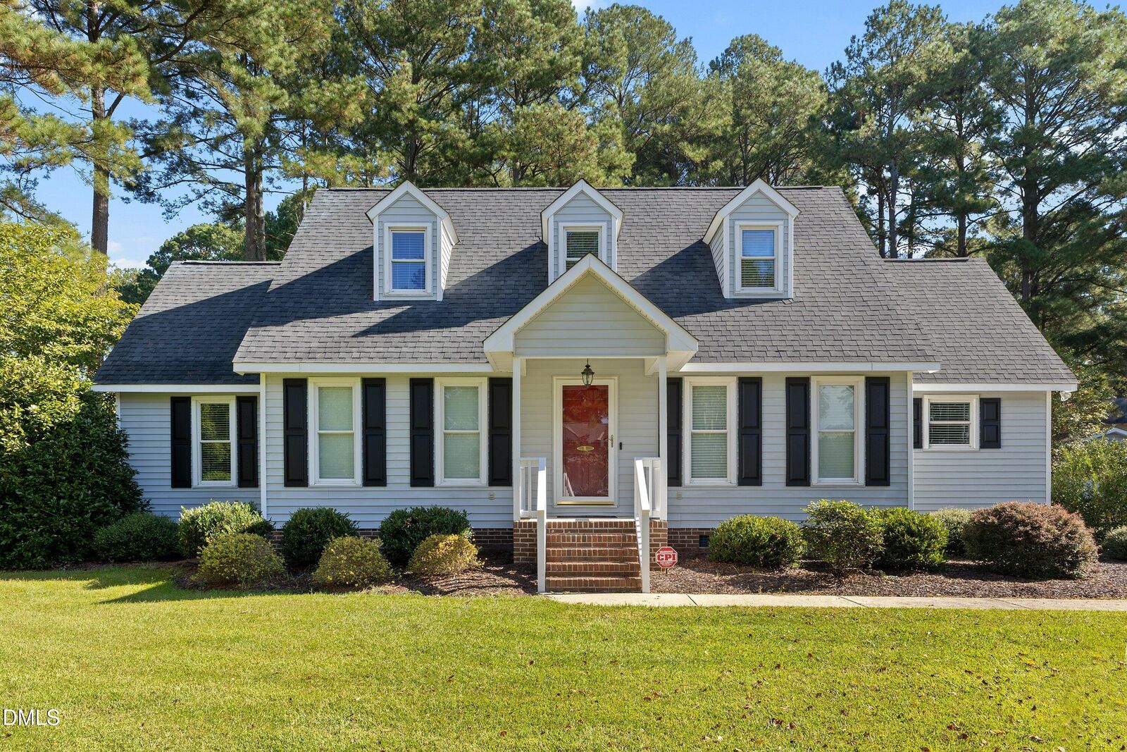 Property Photo:  5 Kentwood Drive  NC 27577 