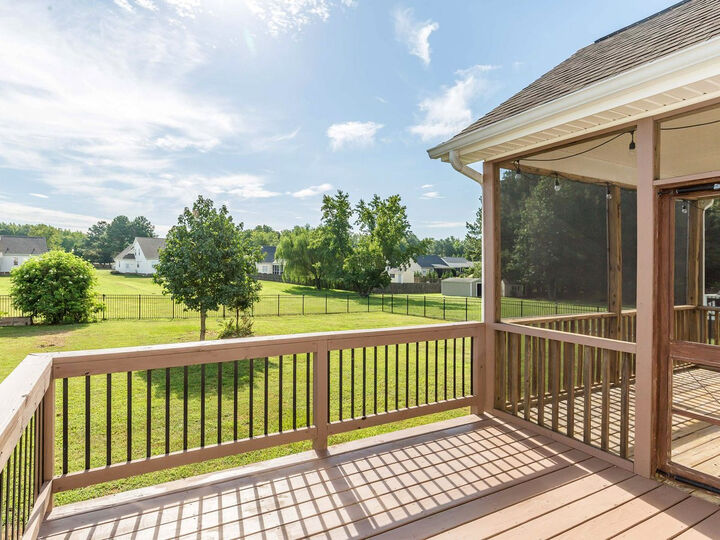 Property Photo:  75 Glen Oaks Drive  NC 27596 