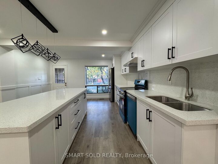 Property Photo: 4082 Pheasant Run ON L5L 2C1