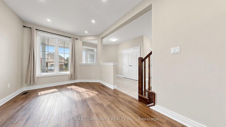Property Photo:  53 Jewel House Lane  ON L4N 8J7 