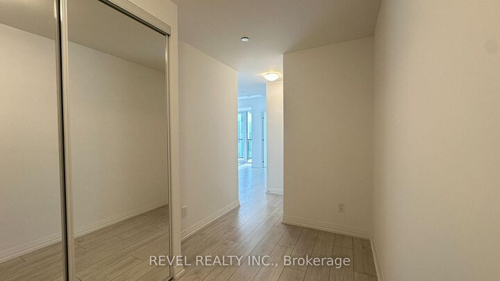 Property Photo:  400 King Street W 2808  ON M5V 0X8 