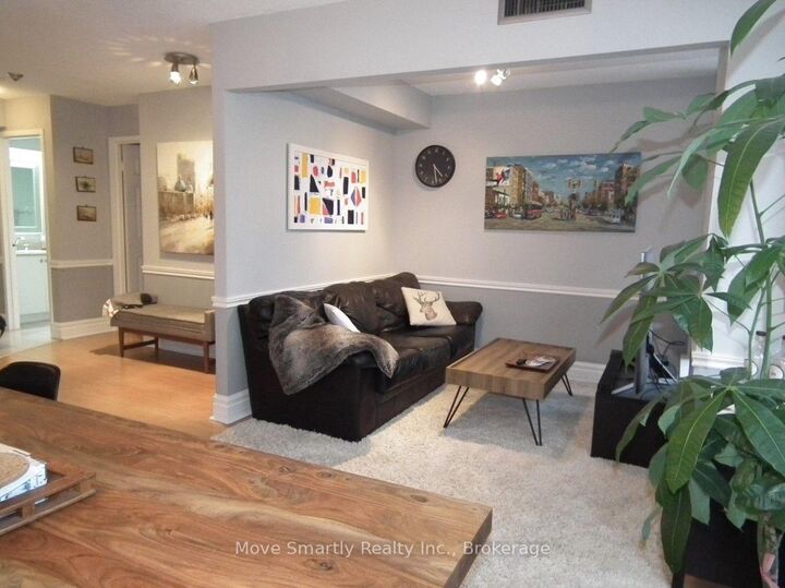 Property Photo:  40 Scollard Street 808  ON M5R 3S1 