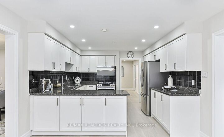 Property Photo:  226 Highglen Avenue Bsmt-Room 1  ON L3S 3H1 