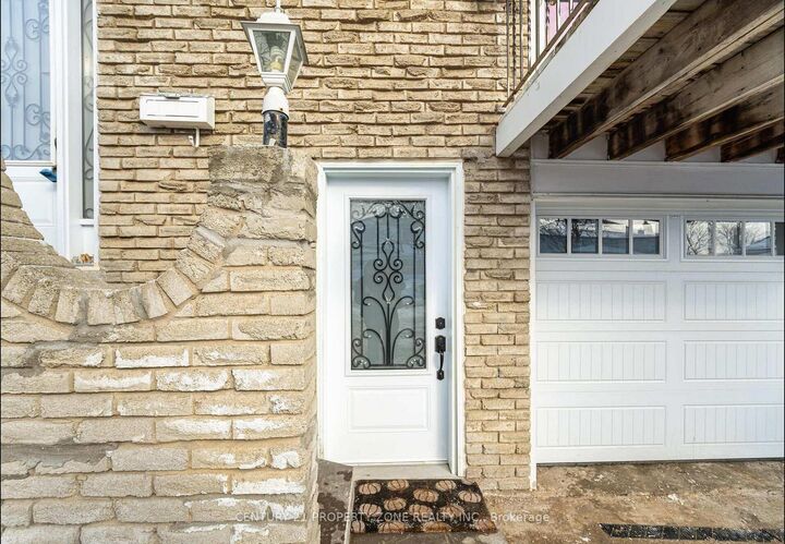 Property Photo:  25 Abell Drive  ON L6V 2W1 