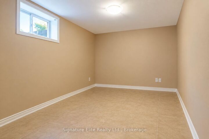 Property Photo:  257 Keele Street Bsmt  ON M6P 2K1 