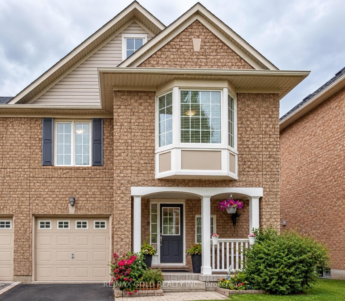 Property Photo:  22 Roy Rainey Avenue  ON L6E 2B5 