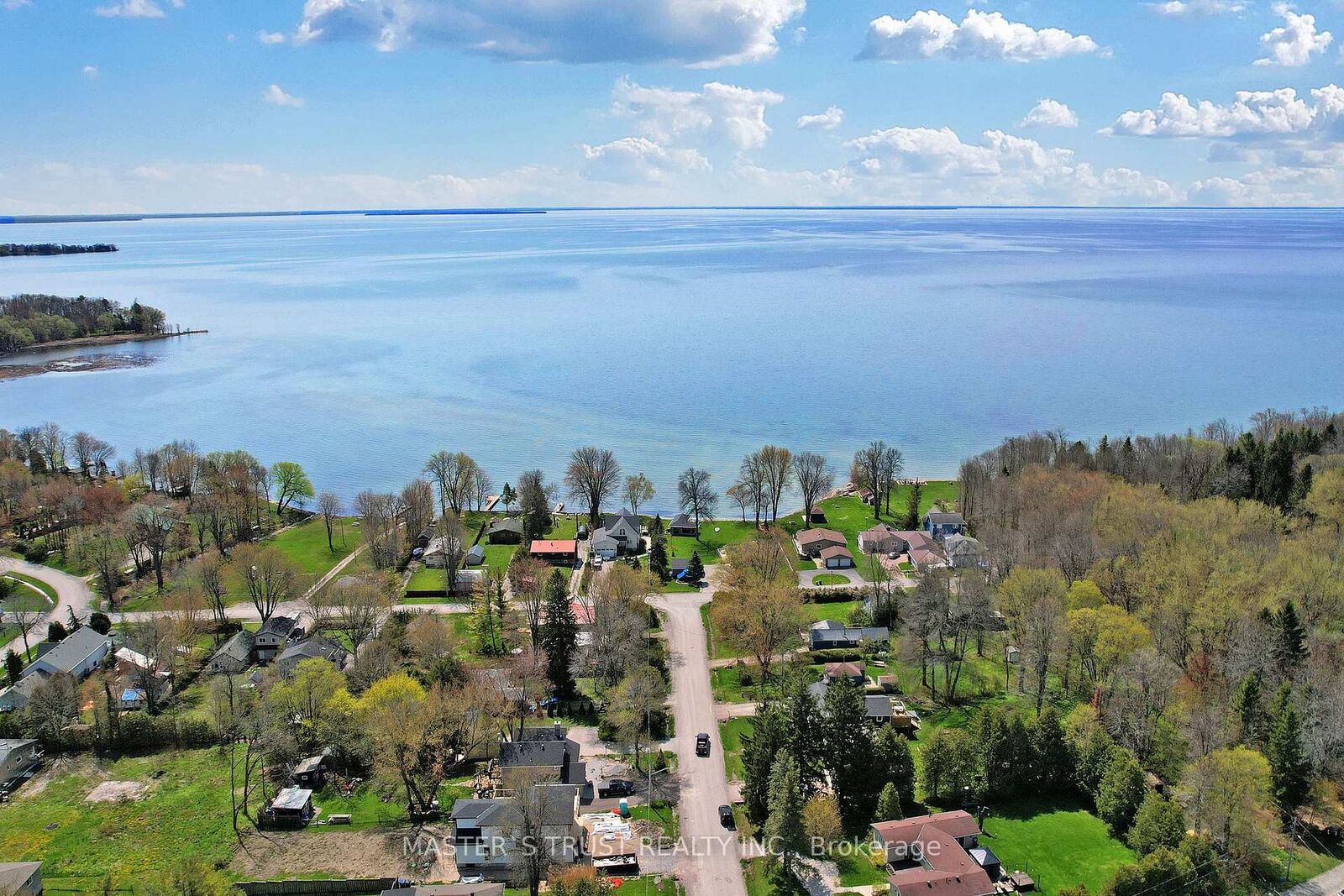 Property Photo: 3965 Hilltop Road ON L3V 6H7