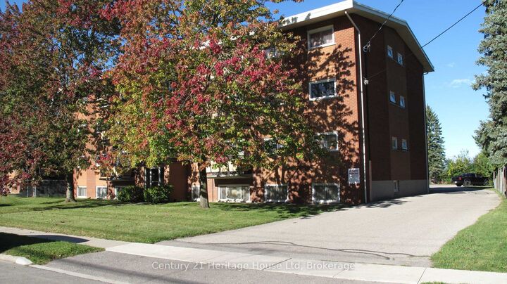 Property Photo:  16 Brant Avenue #9  ON N1E 1E7 