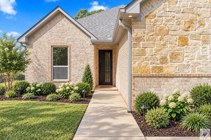 Property Photo:  6001 N Park Rd  TX 75503 