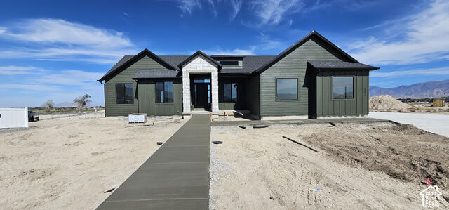 Property Photo:  563 E Matthews Cir 128  UT 84029 