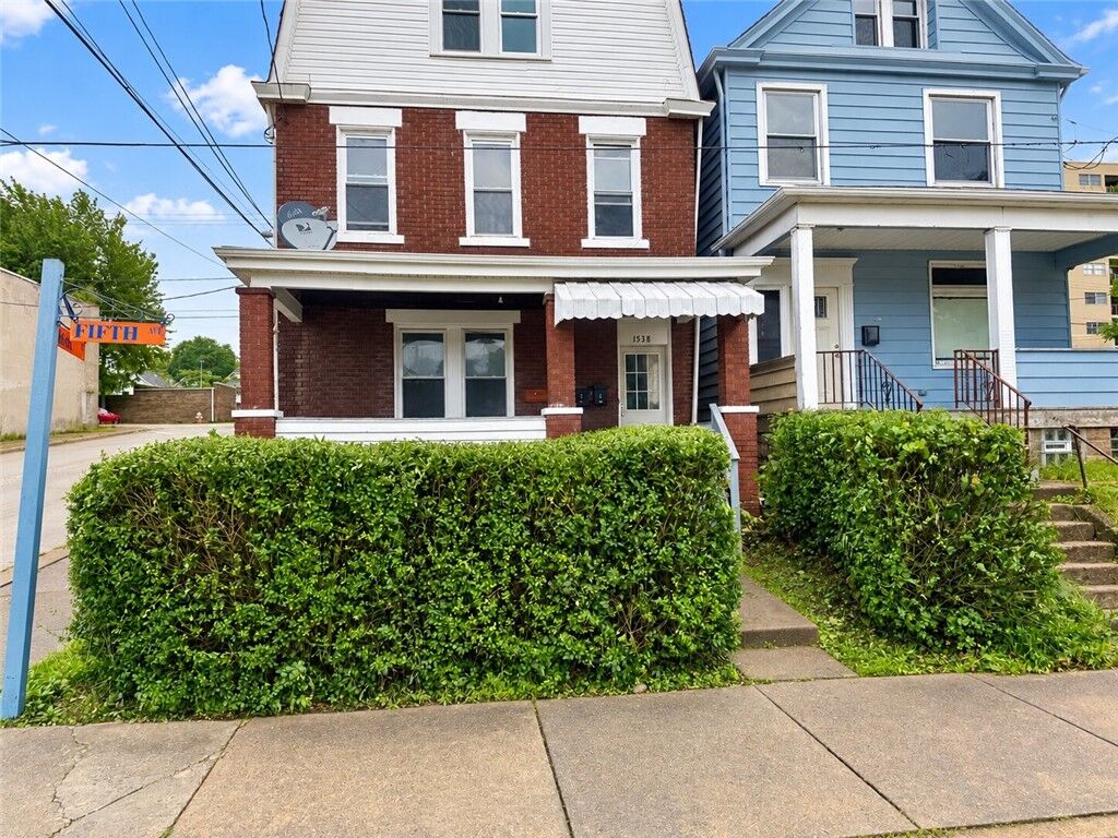 Property Photo:  1538 5th Ave 1  PA 15068 