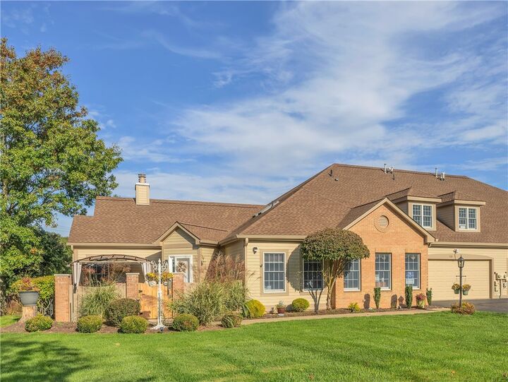 Property Photo:  118 Linden Ct.  PA 16046 