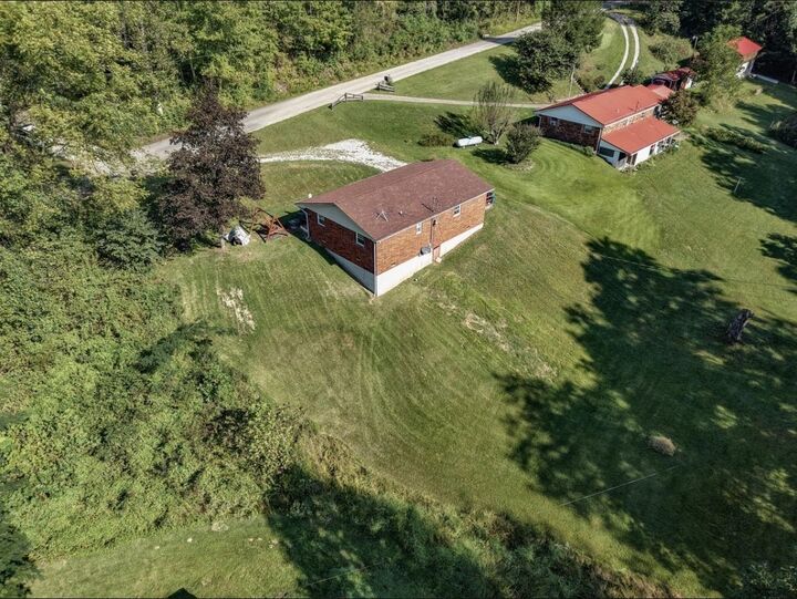 Property Photo:  490 Cribbs Hill  KY 41143 