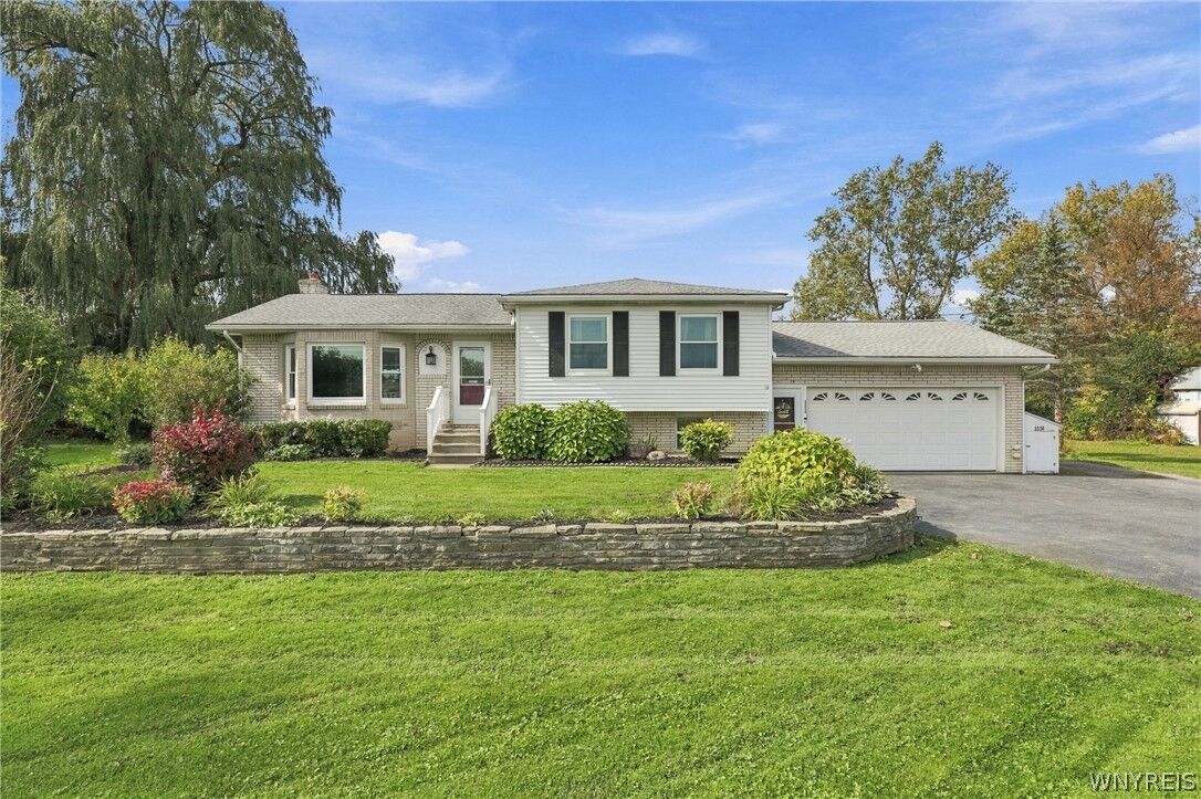 Property Photo: 3330 Bowen Road NY 14059