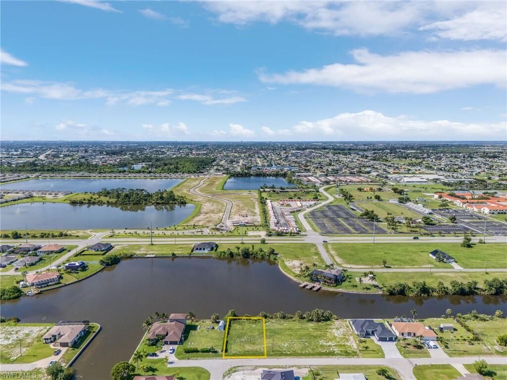 Property Photo:  1216 NW 9th St  FL 33993 