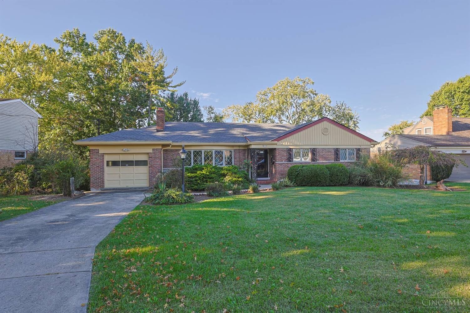 Property Photo: 4239 Marcrest Drive OH 45211