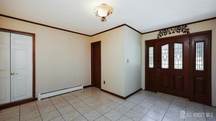 Property Photo:  12 Nightingale Street  NJ 08820 