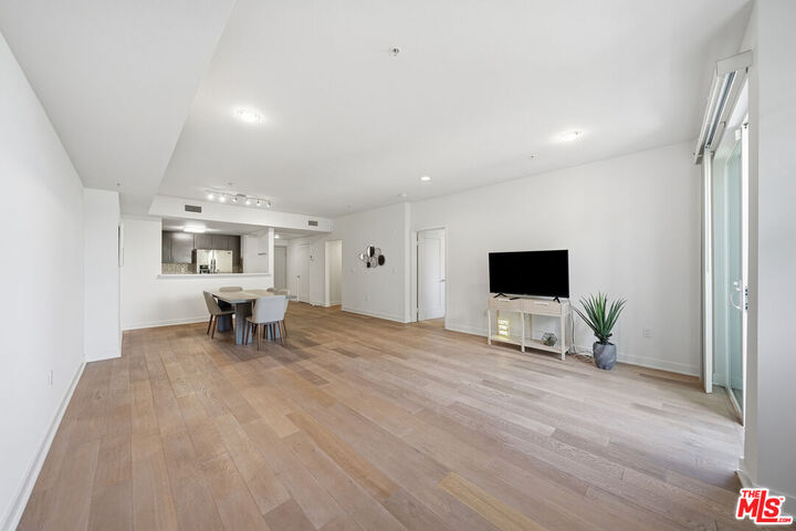 Property Photo:  436 S Virgil Ave, Unit 308  CA 90020 