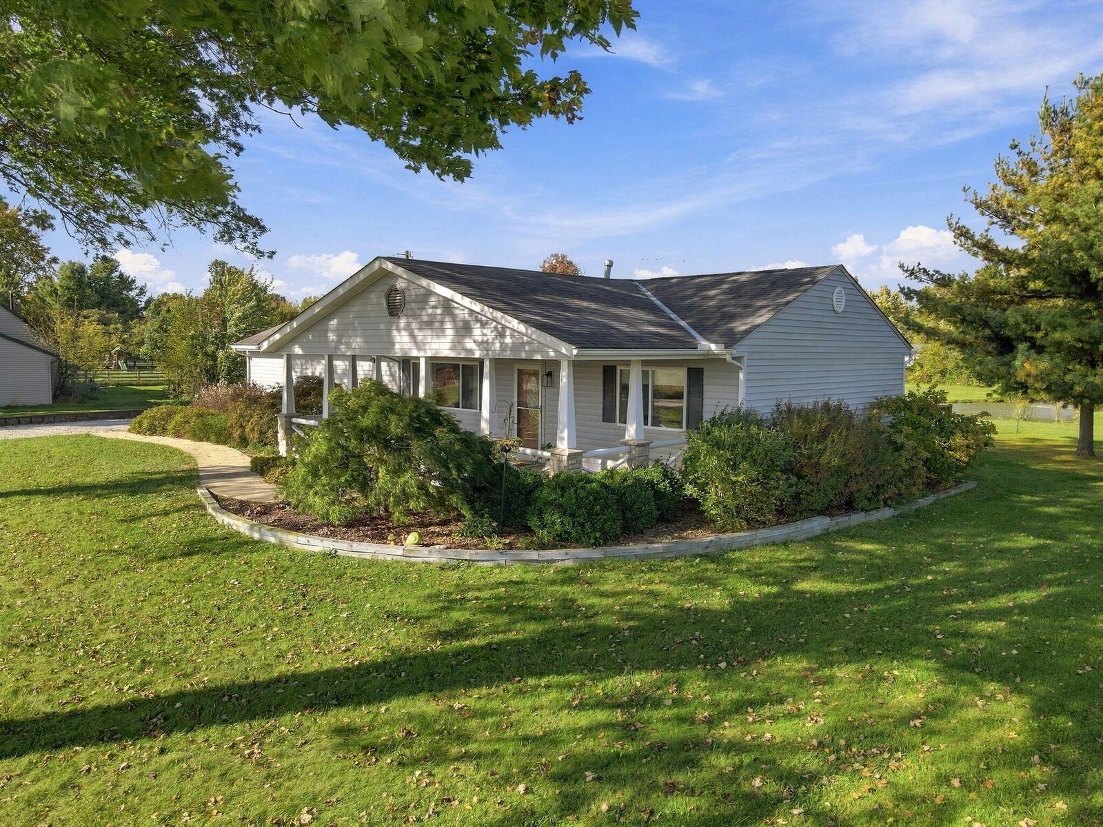 Property Photo:  14130 Duncan Plains NW Road  OH 43031 