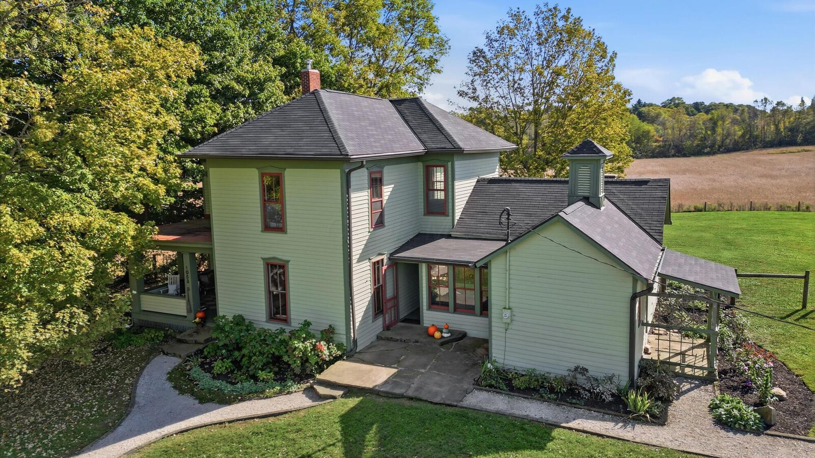 Property Photo:  1053 Hayes Road  OH 43023 