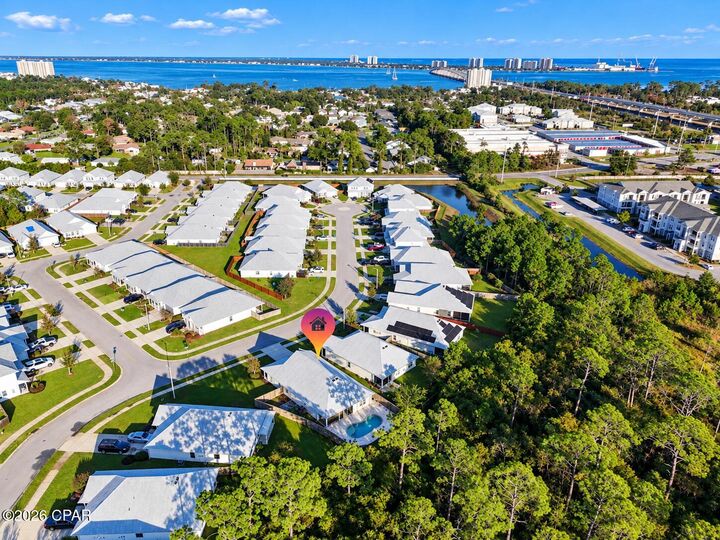 Property Photo: 305 Villa Bay Drive FL 32407